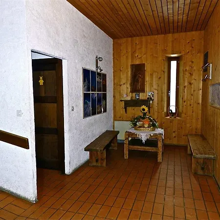 Maison St Pierre Бург-Сен-Пьер